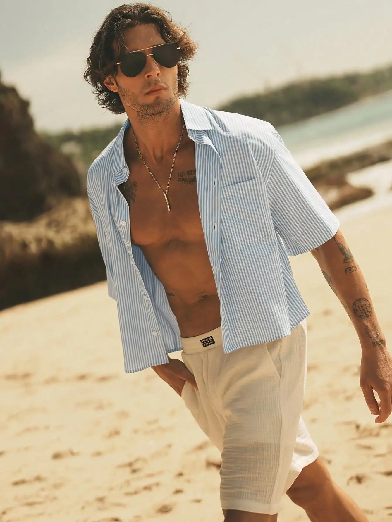 Men's Lightweight Woven Striped Short Sleeve Casual Shirt in Blue