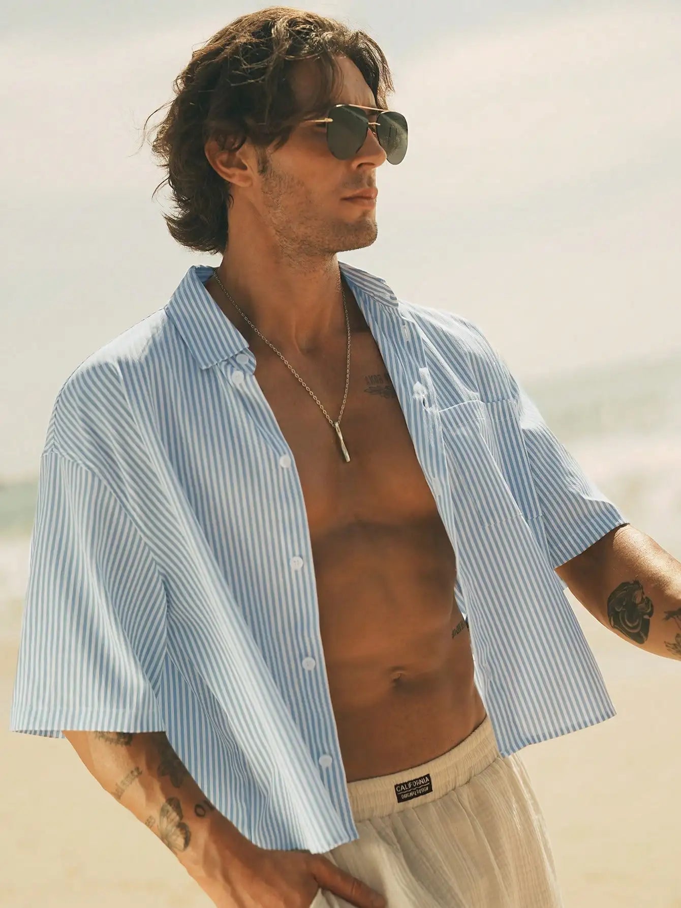 Men's Lightweight Woven Striped Short Sleeve Casual Shirt in Blue