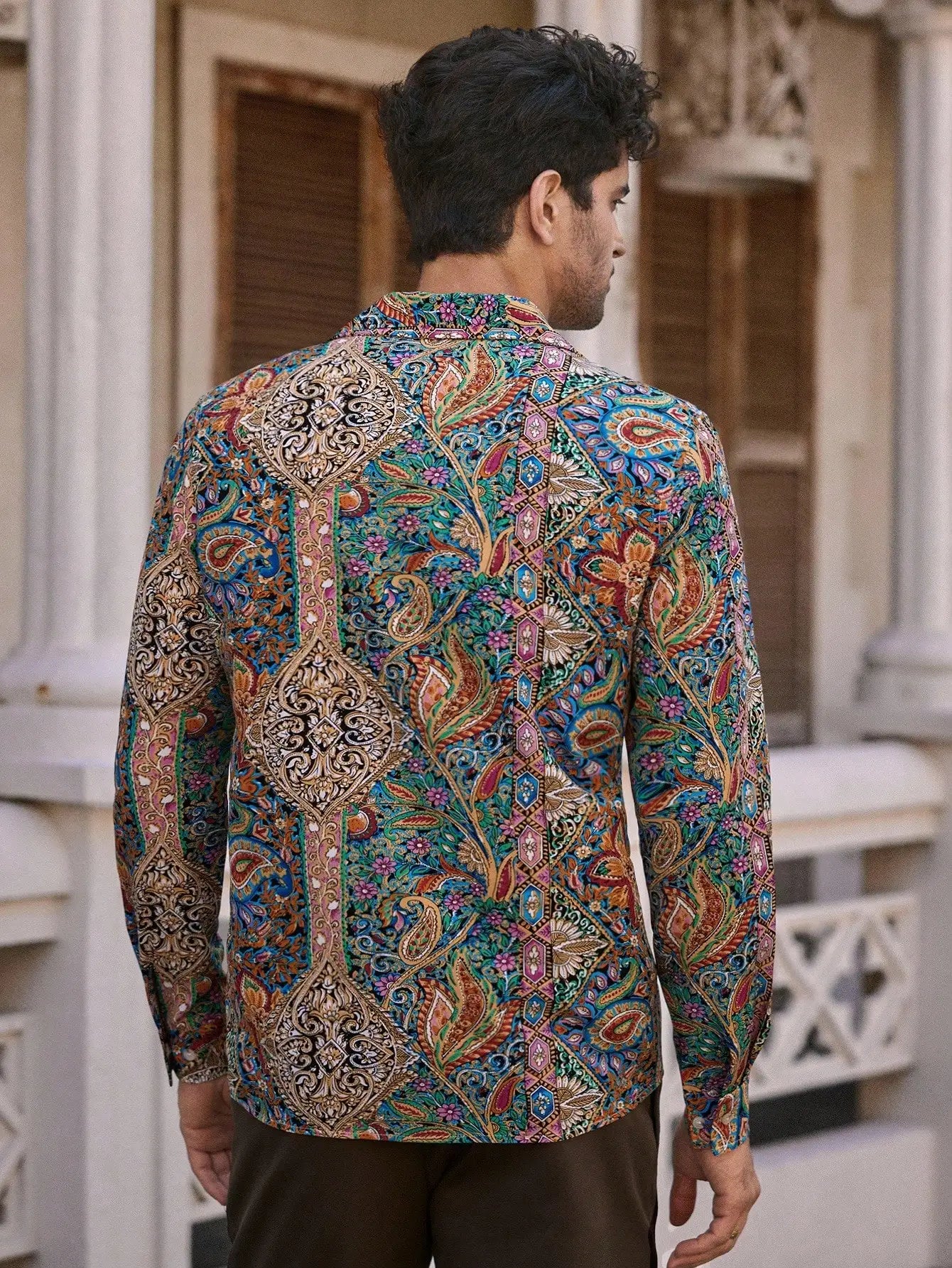 Men's Slim Fit Long Sleeve Woven Shirt with Vibrant Paisley Floral Print, Casual Boho Style
