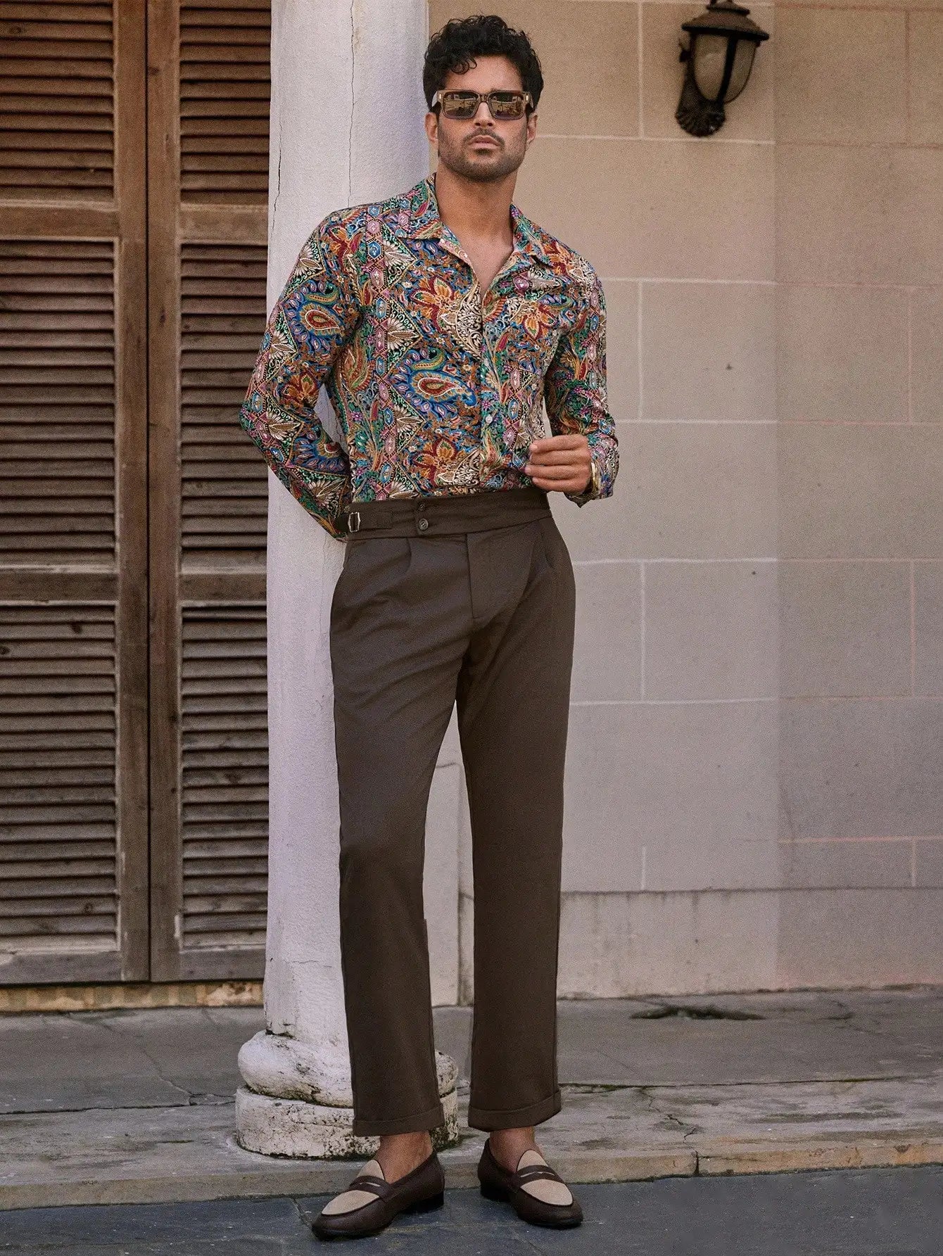 Men's Slim Fit Long Sleeve Woven Shirt with Vibrant Paisley Floral Print, Casual Boho Style